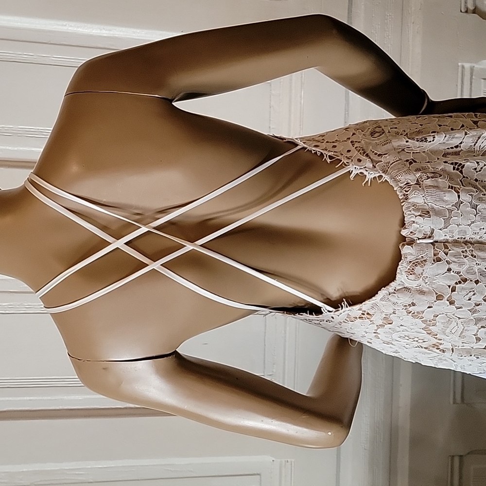 LULU'S White Lace Maxi - Picture 5 of 10